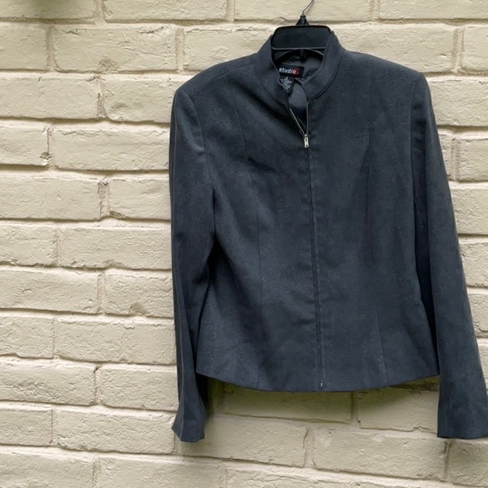 Take 50% OFF- Studio G Jacket, Gray Color, Size-8 - Picture 2 of 6